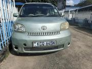 Toyota Porte 2011 Green for sale