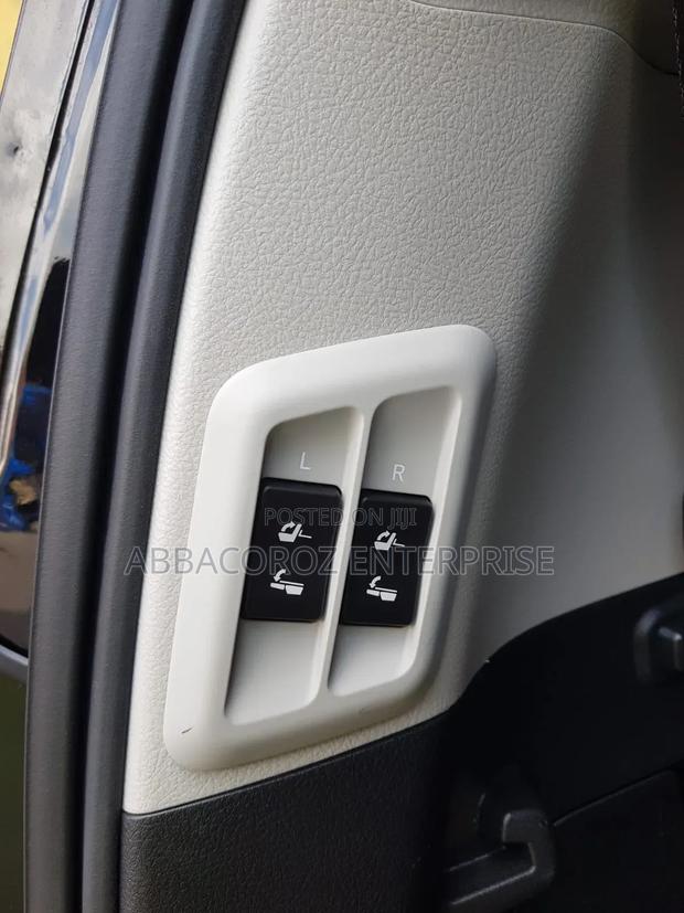 Toyota Land Cruiser Prado 2.7 2020 Black