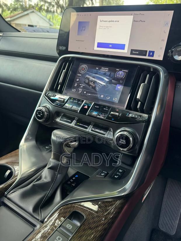 Lexus LX 2022 Gray