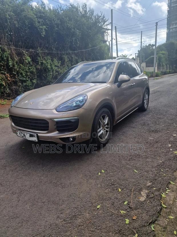 Porsche Cayenne S AWD 2016