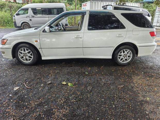 Toyota Vista 2000 White