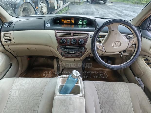 Toyota Vista 2000 White