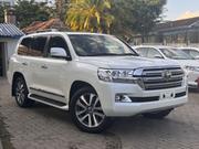 Toyota Land Cruiser 4.6 V8 ZX 2019 White for sale