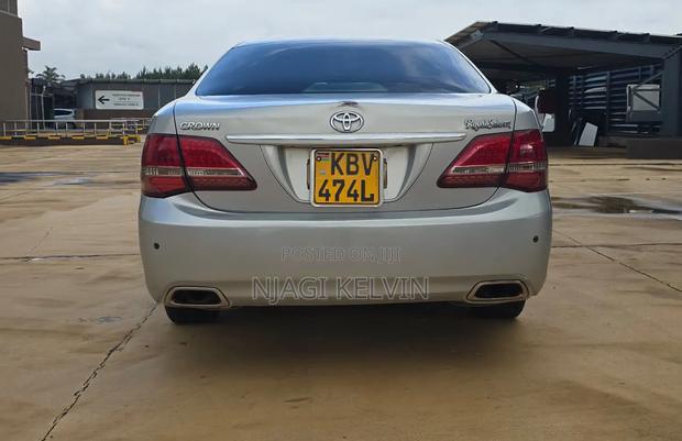 Toyota Crown 2008 Silver