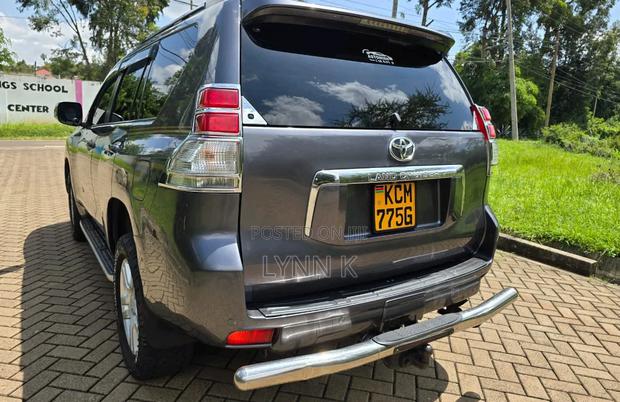 Toyota Land Cruiser Prado 2014 Gray