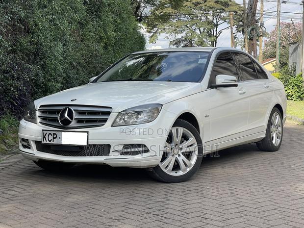 Mercedes-Benz C200 2011 White