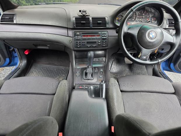 BMW 318i 2005 Blue