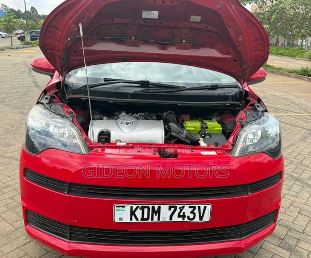 Toyota Spade 2016 Red