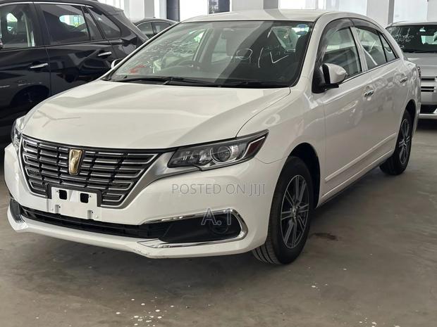 Toyota Premio 1.5 FWD 2018 White