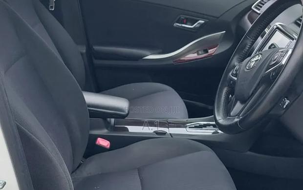 Toyota Premio 1.5 FWD 2018 White