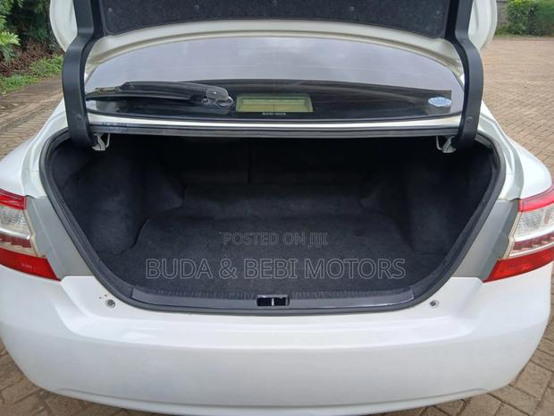 Toyota Premio 2011 White