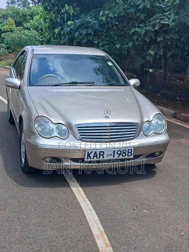 Mercedes-Benz C200 2006 Beige