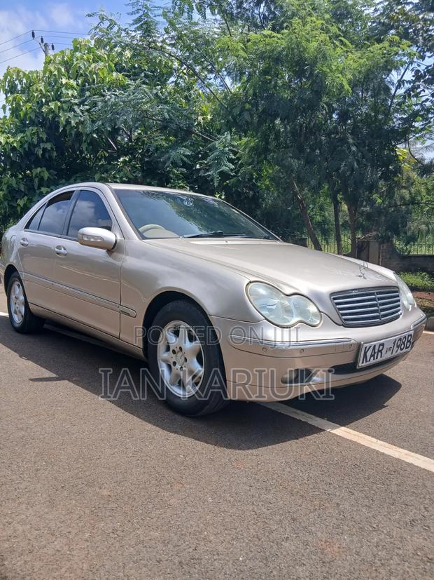 Mercedes-Benz C200 2006 Beige