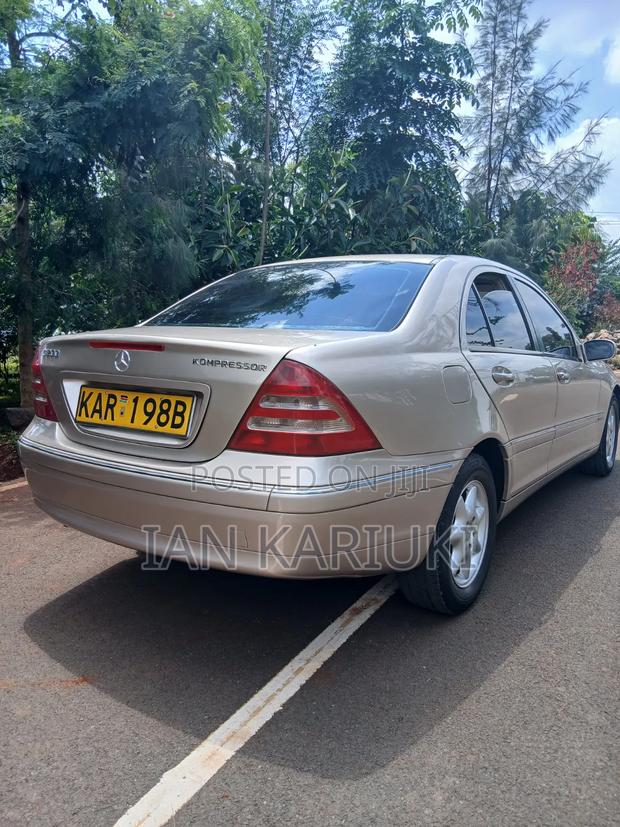 Mercedes-Benz C200 2006 Beige