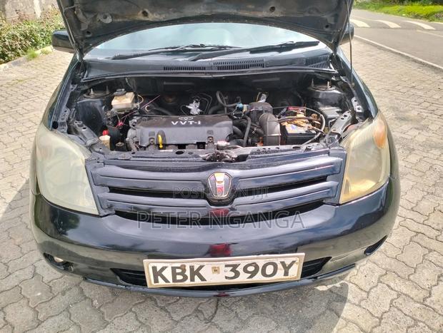Toyota IST 2005 Black