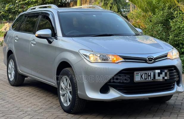 Toyota Corolla Fielder 1.5 Petrol FWD 2016 Silver