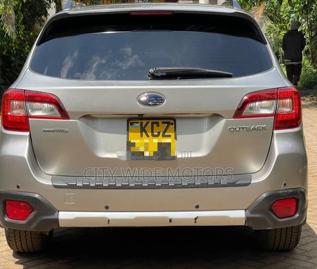 Subaru Outback 2.5i Limited PZEV 4dr Wagon AWD (2.5L 4cyl CVT) 2015