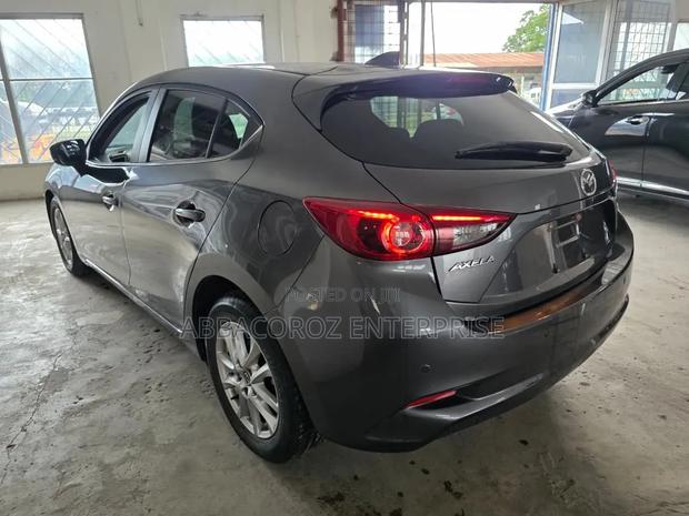 Mazda Axela 2019 Gray