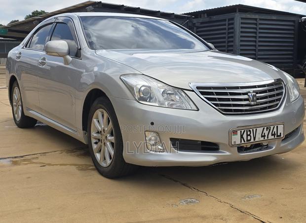 Toyota Crown 2008 Silver