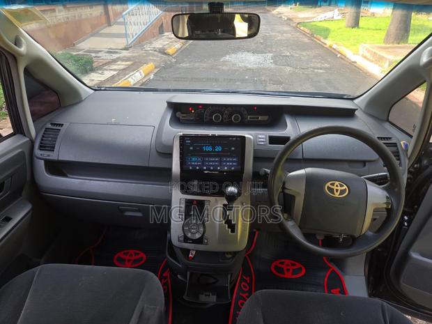 Toyota Noah 2009 Black