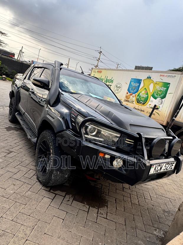 Toyota Hilux Revo Double Cab Deisel 2.8 AWD 2017 Black