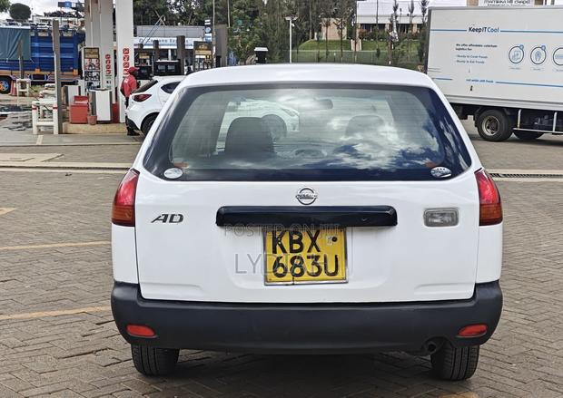 Nissan Advan 2006 White