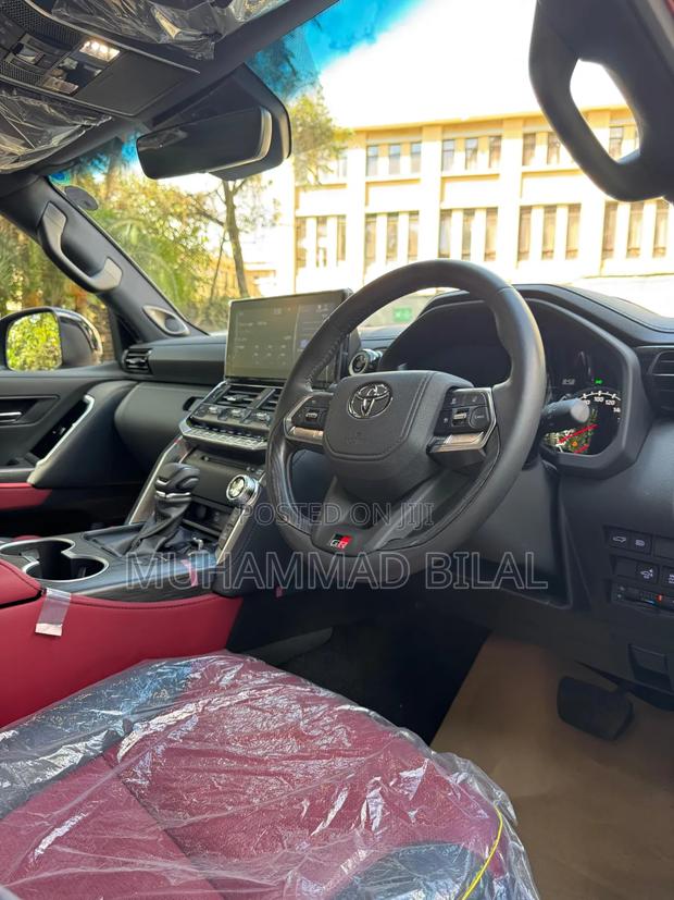 New Toyota Land Cruiser LC300 2023 Maroon