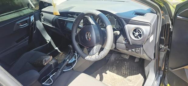 Toyota Auris 2017 Black