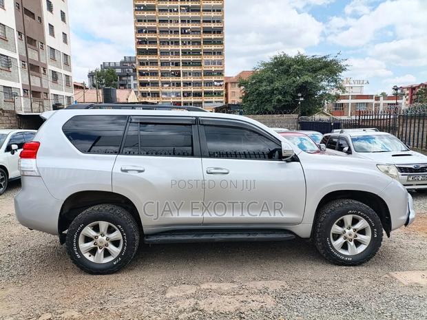 Toyota Land Cruiser Prado 2.7 i 2011 Silver