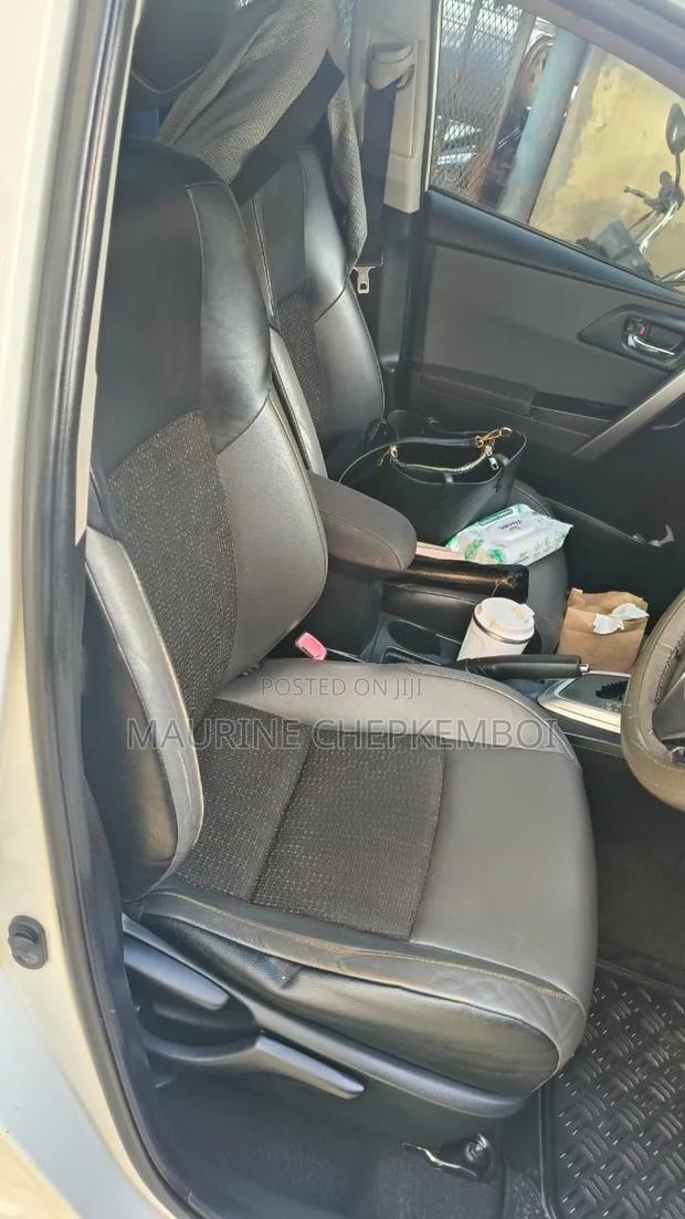 Toyota Auris 2015 Pearl