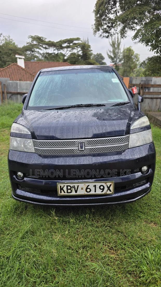 Toyota Voxy 2007 Black