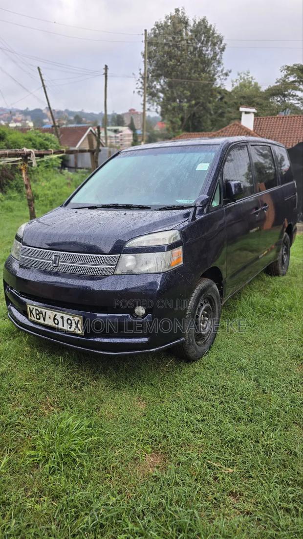 Toyota Voxy 2007 Black