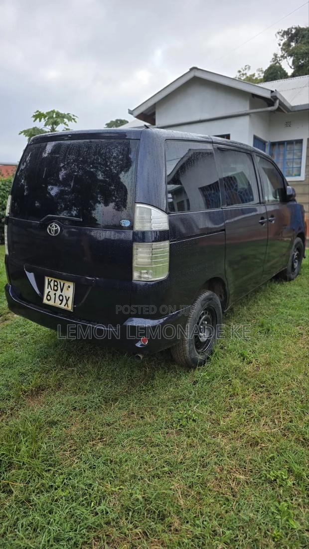 Toyota Voxy 2007 Black