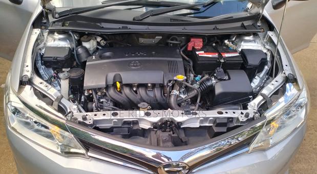 Toyota Corolla Fielder 1.5 Petrol FWD 2015 Silver