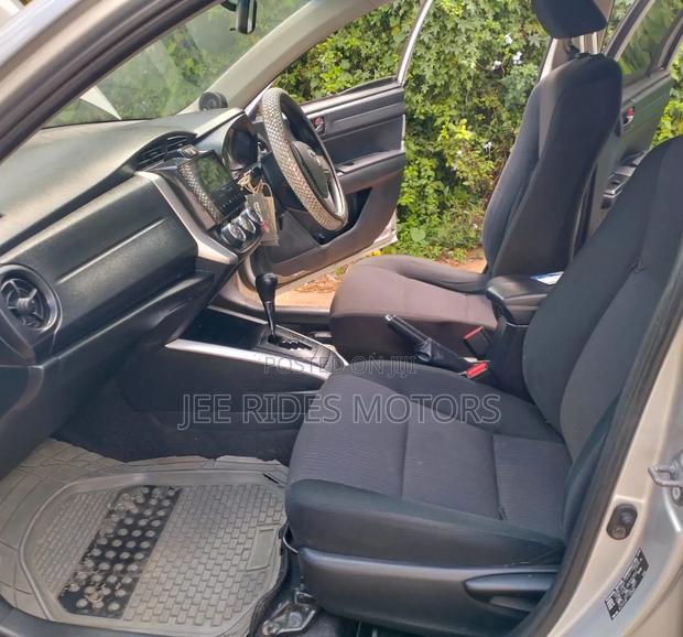 Toyota Corolla Fielder 1.5 Petrol FWD 2015 Silver