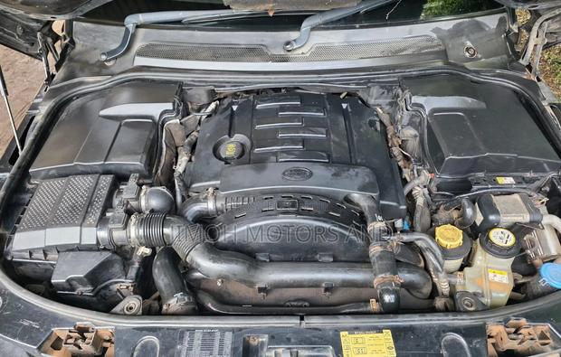 Land Rover Range Rover 2011 Black