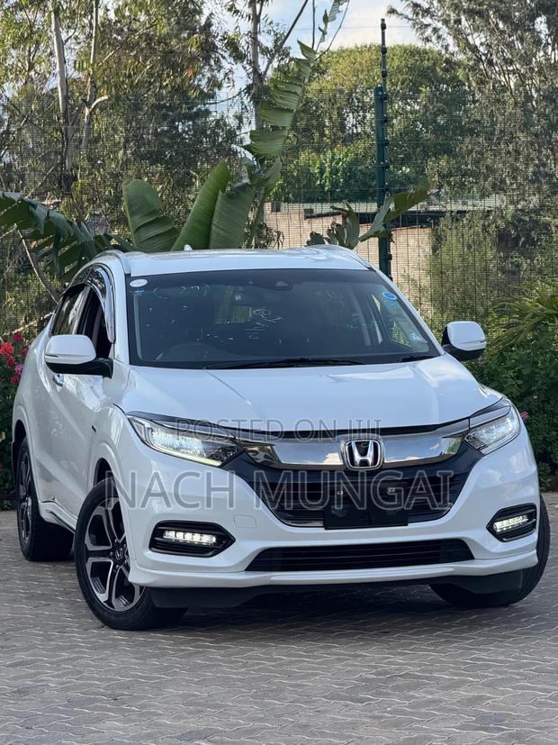 Honda Vezel 2019 White