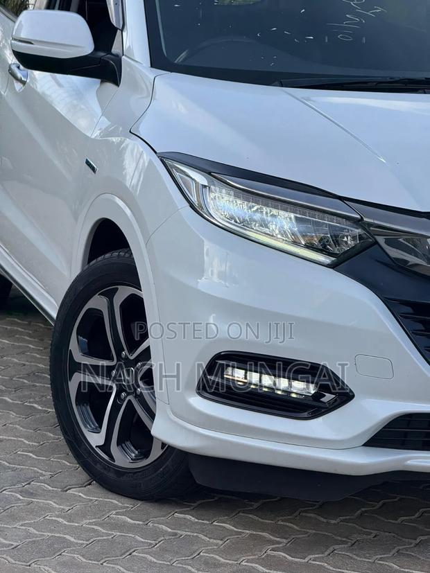 Honda Vezel 2019 White