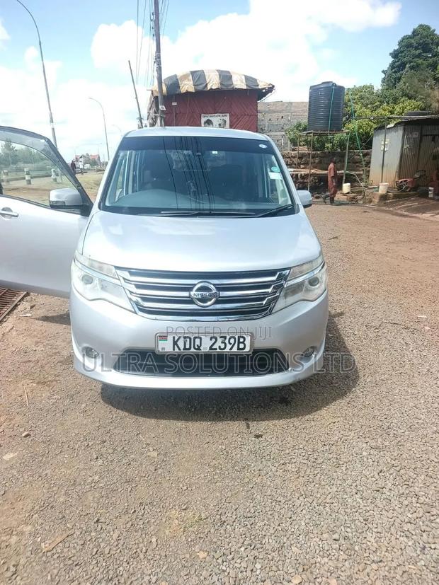 Nissan Serena 2016 Silver