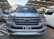 Toyota Land Cruiser 4.6 V8 ZX 2017 Silver for sale