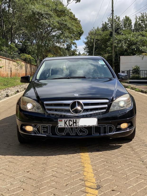 Mercedes-Benz C200 2011 Black