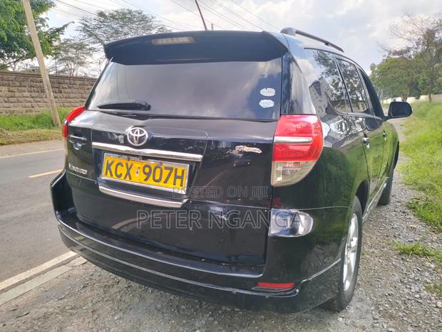 Toyota Vanguard 2012 Black