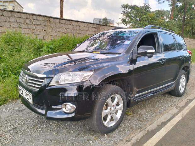 Toyota Vanguard 2012 Black