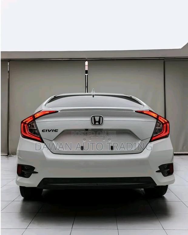 Honda Civic 2019 White