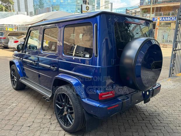 Mercedes-Benz E63 2023 Blue