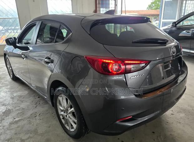Mazda Axela 2018 Gray