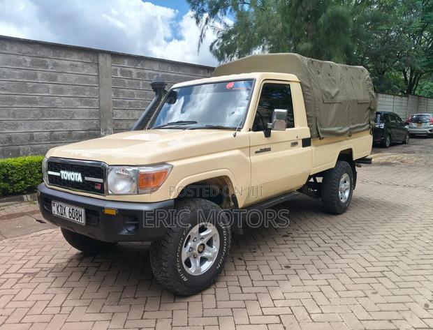 Toyota Land Cruiser 2008 Gold