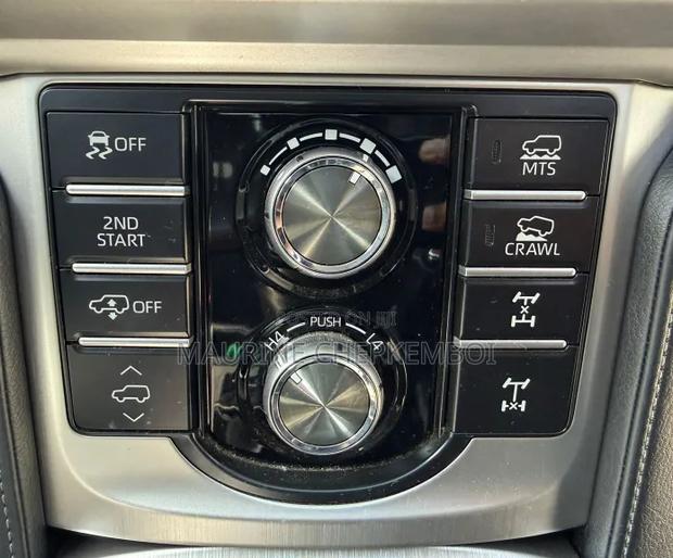 Toyota Land Cruiser Prado 2.8 2020 White