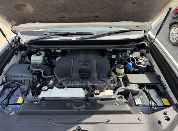 Toyota Land Cruiser Prado 2.8 2020 White