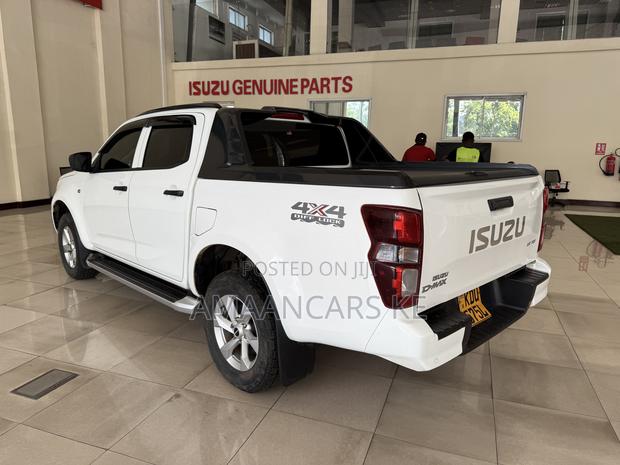 Isuzu D-MAX 2025 White